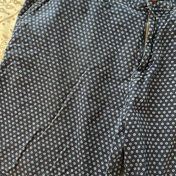 Tommy Hilfigure | Patterned Blue Shorts - Picture 2 of 4